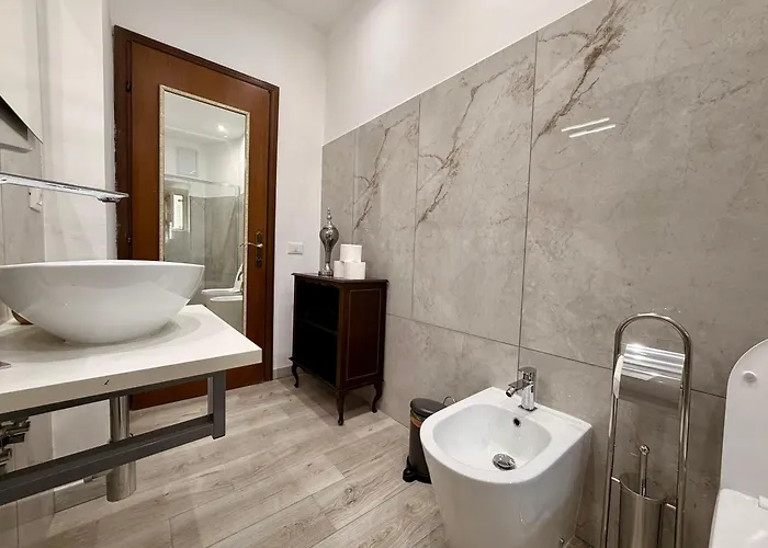 Qg House Leone