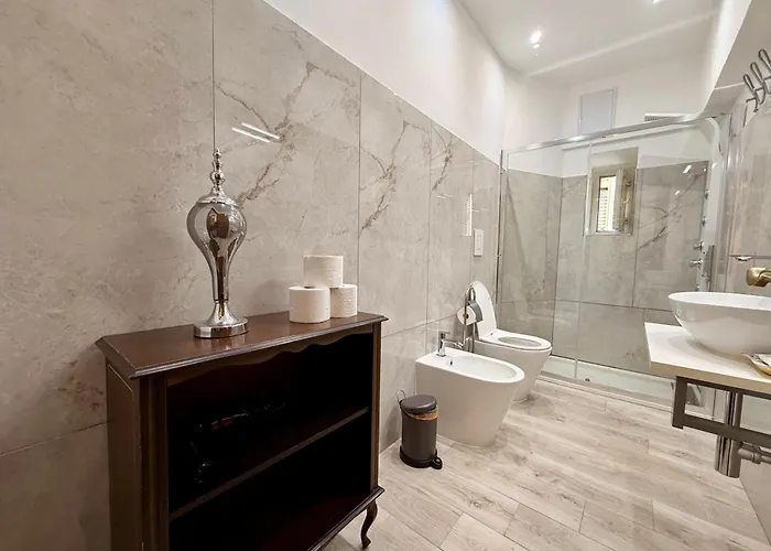 Qg House Leone Rom